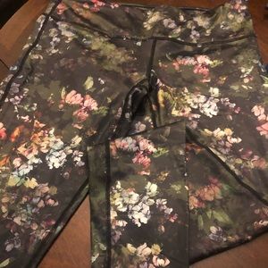 Volcom snowboarding leggings